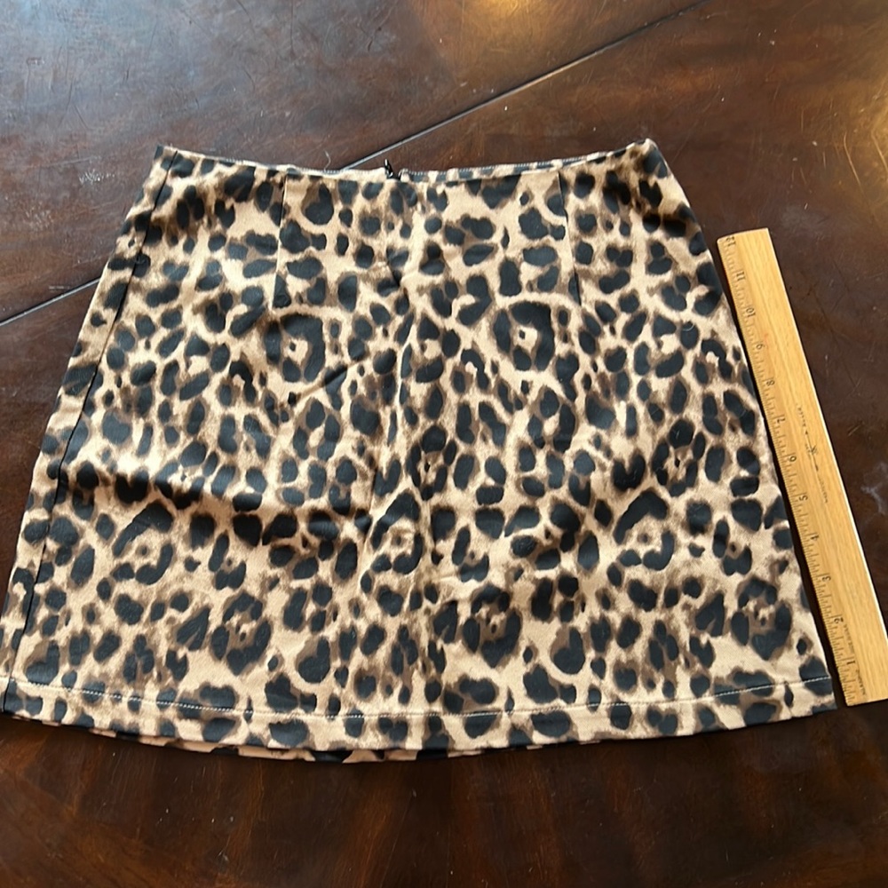Reformation leopard print mini skirt size 4